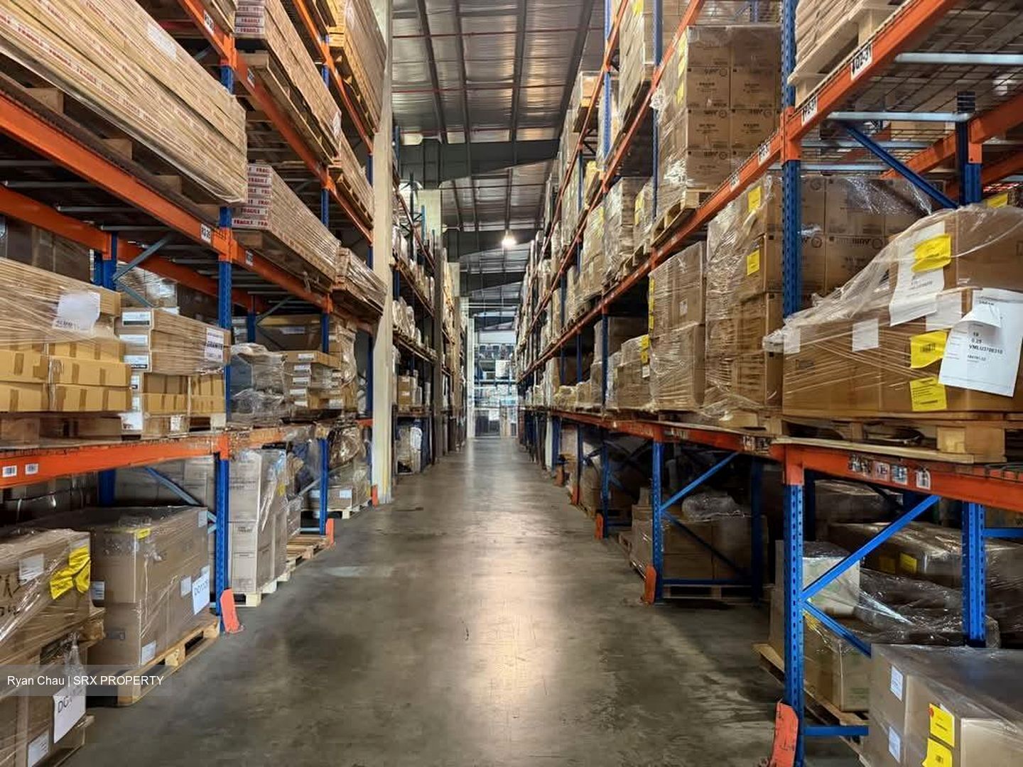 Tuas Avenue 9 (D22), Warehouse #592354111